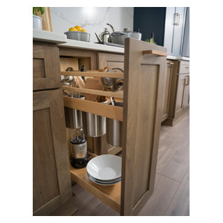 Base Pull-Out Pantry - Wood - Dura Supreme Cabinetry