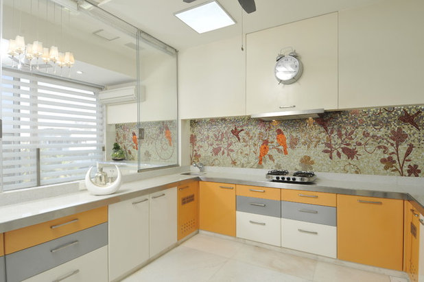 Contemporary Kitchen by Sonali shah