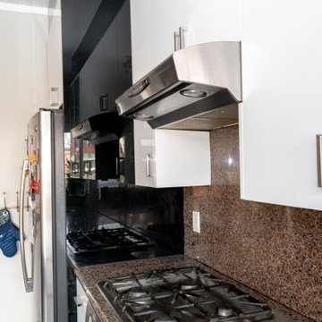 High-gloss kitchen cabinets - Black & White