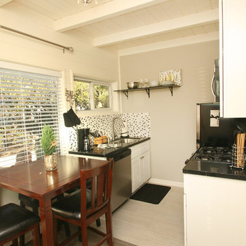 High Style Vacation Rental/Staging in Mission Beach-No Vacancies!