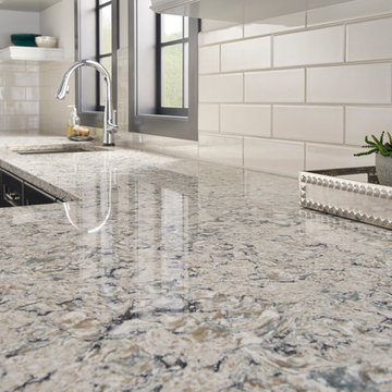 Highland Park™ Antique White 4x12 + Pacific Salt Quartz