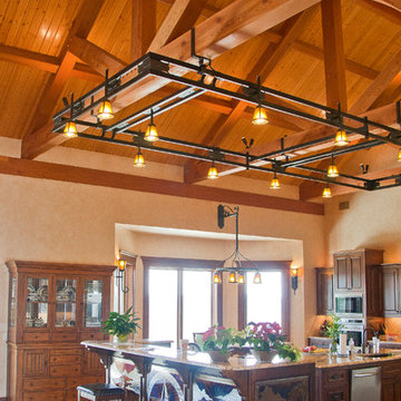 Hill Country Home - Timber Kingpost