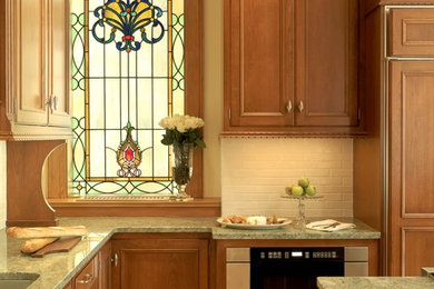 Design ideas for a classic kitchen in St Louis.