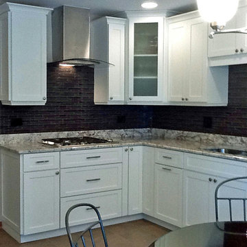 Holiday Kitchen with Seattle Doors done in Ivory Paint
