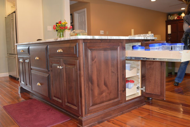 Transitional Kitchen by CHURCHVILLE KITCHEN AND HOME DESIGN