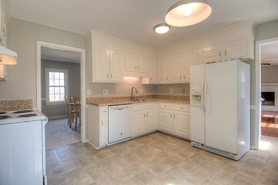 Inspiration for a timeless vinyl floor kitchen remodel in Richmond with an undermount sink