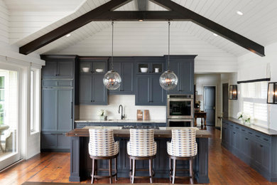 Inspiration for a coastal kitchen remodel in Minneapolis
