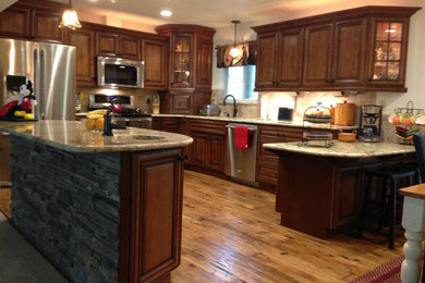 Photo of a kitchen in Huntington.