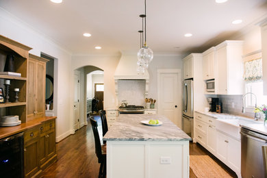 Example of a transitional kitchen design in Birmingham