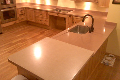 Example of a classic kitchen design in Manchester