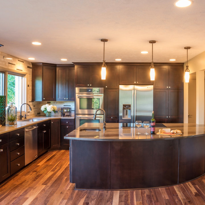 75 Beautiful Horseshoe Kitchen Home Design Ideas & Designs Houzz AU