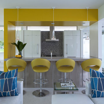 Houzz Tour: Primary Colors in Palm Springs