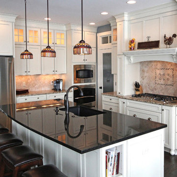 Hudsonville Home with MidContinent Cabinetry