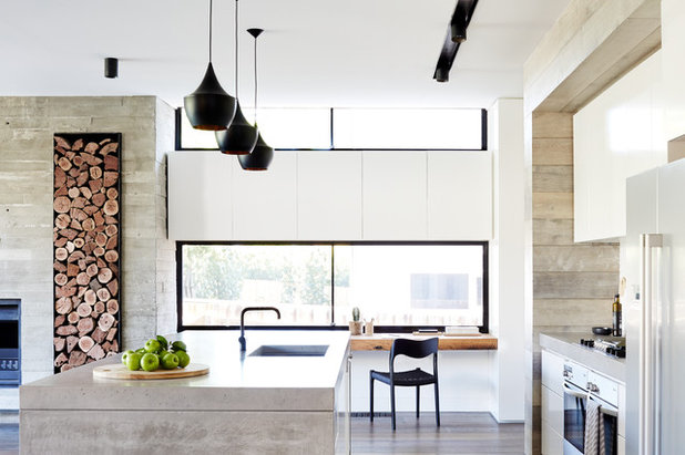 Modern Kitchen by PLANtoBUILD