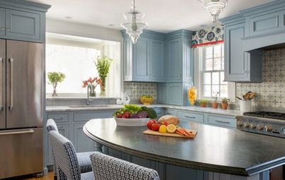 New This Week: 3 Kitchens With Beautiful Blue Cabinets