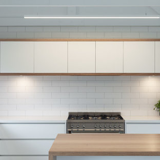 75 Beautiful Country Kitchen with Subway Tile Splashback ...