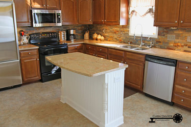 I-Brace Support Mechanism - Florida Gold Stone - Kitchen Countertops