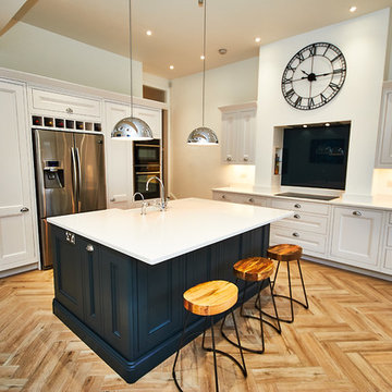 In Frame traditional open plan kitchen in Muswell Hill N10