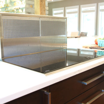 Induction Cooktop with Down Draft Ventilation in Island