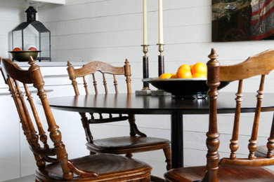 Свежая идея для дизайна: столовая в классическом стиле - отличное фото интерьера