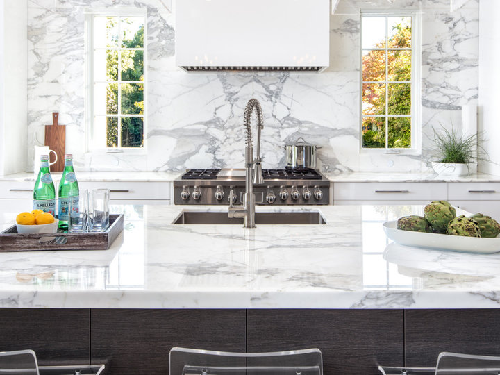 Modern Kitchen - Great Room