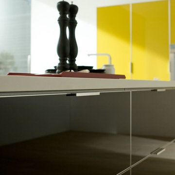 Italian kitchen cabinets by EffeQuattro Cucine Model - LUMINA