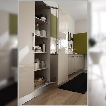 Italian kitchen cabinets by EffeQuattro Cucine Model - RAY
