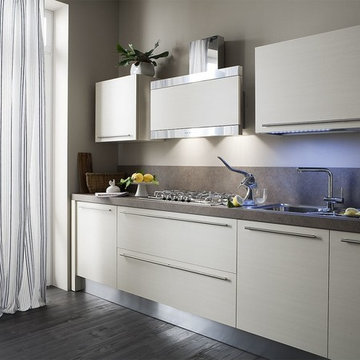 Italian kitchen cabinets by EffeQuattro Cucine Model - Venus