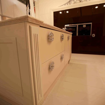 Italian kitchen cabinets by EffeQuattro Cucine Model - VERA