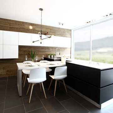 Italian Lacquered Modern Kitchen Cabinets