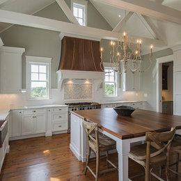 https://www.houzz.com/photos/jacksonbuilt-custom-homes-traditional-kitchen-charleston-phvw-vp~1853846