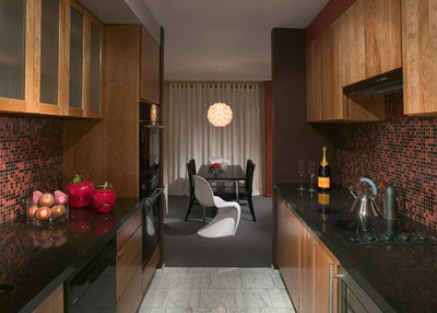 Contemporary Kitchen by James Woolum Design Inc.
