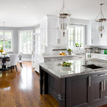 Gray walls in kitchen