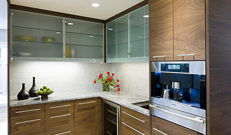 See How Glass Makes Its Way Into Kitchen Cabinets
