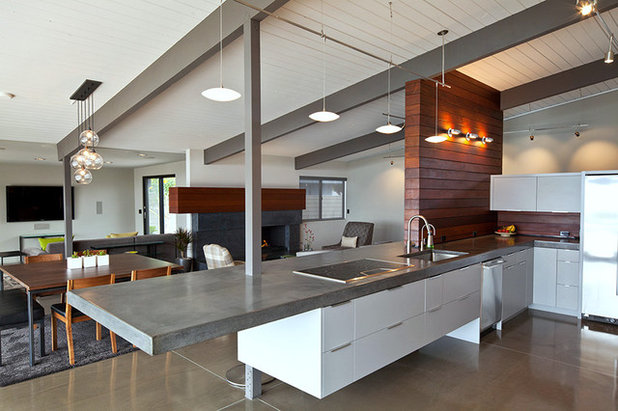 Modern Kitchen by Mark A Silva, Architect