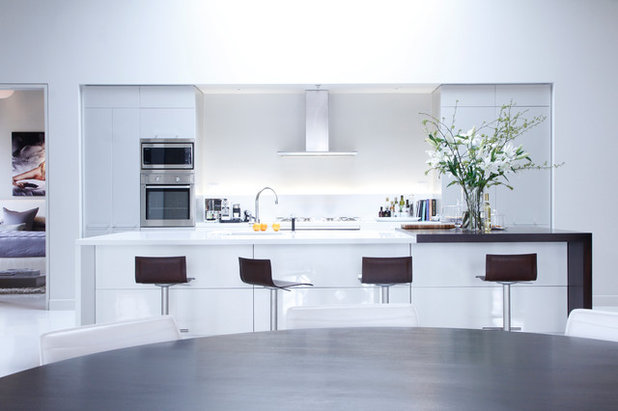 Contemporary Kitchen by Esther Hershcovich