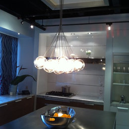 https://www.houzz.com/hznb/photos/kadur-custom-blown-glass-chandelier-modern-custom-glass-light-kitchen-modern-kitchen-new-york-phvw-vp~1162235