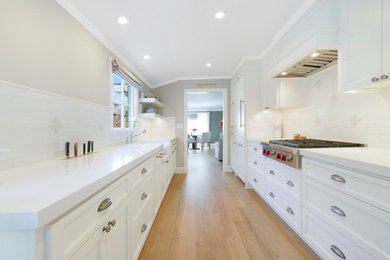 Inspiration for a farmhouse kitchen remodel in San Francisco