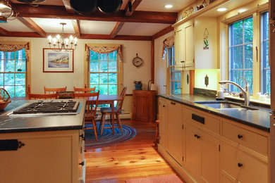 Kitchen - craftsman kitchen idea in Portland Maine