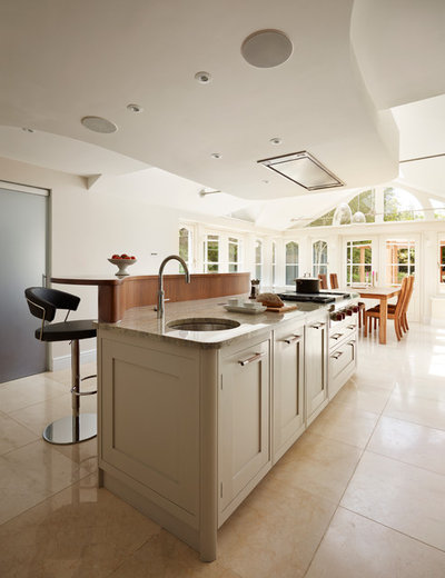 Contemporary Kitchen by Davonport Kitchen & Home