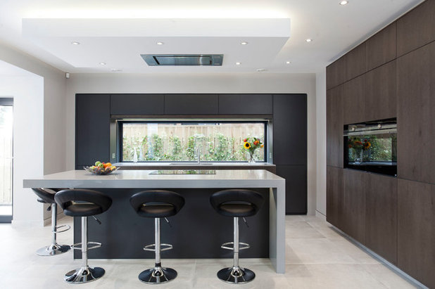 Contemporary Kitchen by Interior360