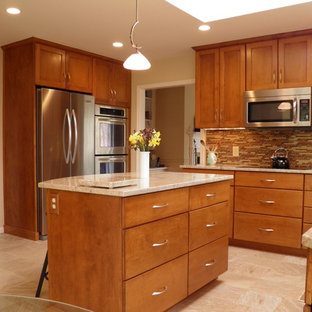 Contemporary kitchen appliance - Example of a trendy kitchen design in DC Metro