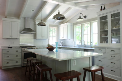 Example of a classic kitchen design in Nashville