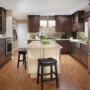 75 Beautiful Kitchen with Dark Wood Cabinets and ...