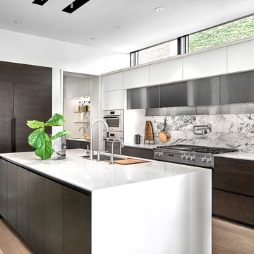 Kitchen & Butler's Pantry