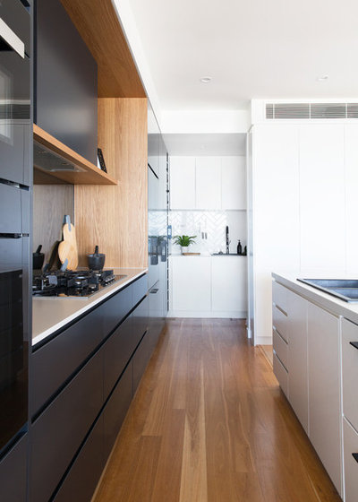 Contemporary Kitchen by Donna Guyler Design