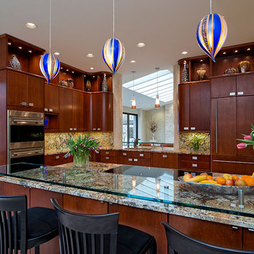 Kitchen & Dining