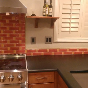 KITCHEN BACKSPLASH - Fire and Clay Recycled Glass