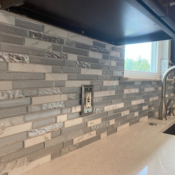 KITCHEN - Backsplash - Linear Mosaic Glass Clear and Gray Tones