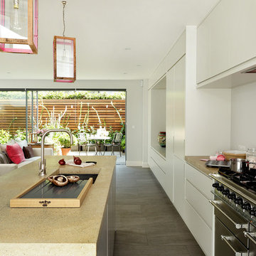 Kitchen - Black Earth